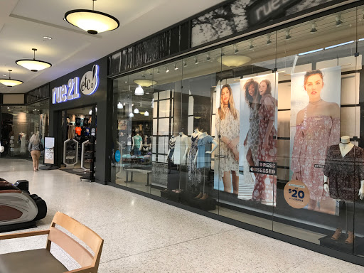 rue21, 203 Mall Cir Dr, Monroeville, PA 15146, USA, 