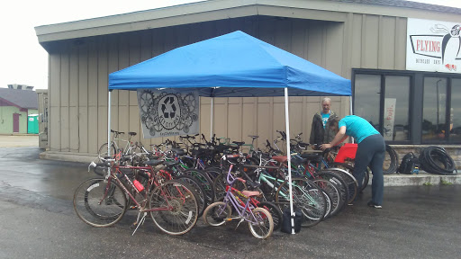 Sporting Goods Store «Flying Penguin Outdoor Sports», reviews and photos, 624 N Victory Dr, Mankato, MN 56001, USA