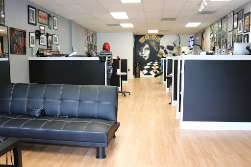 Tattoo Shop «Diamond Dagger Tattoo Studio», reviews and photos, 8894 Fort Smallwood Rd #9a, Pasadena, MD 21122, USA