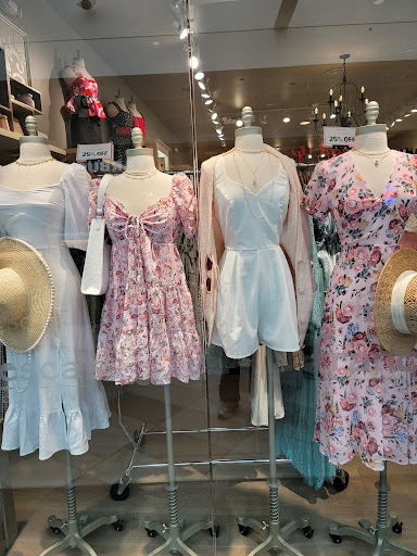 Shopping Mall «Crossgates Mall», reviews and photos, 1 Crossgates Mall Rd, Albany, NY 12203, USA