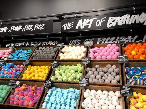 Cosmetics Store «LUSH», reviews and photos, 1961 Chain Bridge Rd, McLean, VA 22102, USA