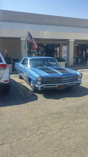 Shopping Mall «Larkfield Shopping Center», reviews and photos, 4754 Old Redwood Hwy, Santa Rosa, CA 95403, USA