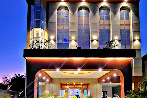 Hotel Shri Ram International image