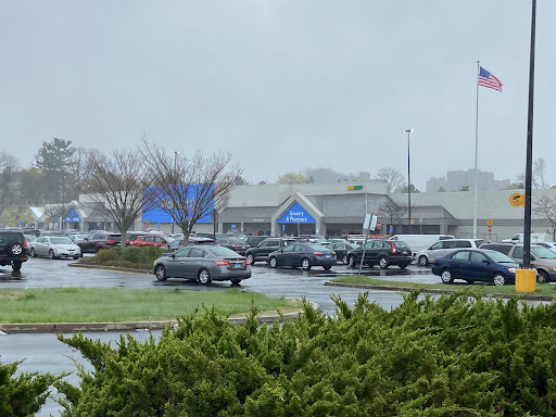 Department Store «Walmart Supercenter», reviews and photos, 315 Foxon Blvd, New Haven, CT 06513, USA