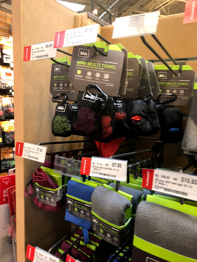 Camping Store «REI», reviews and photos, 970 W Eisenhower Pkwy, Ann Arbor, MI 48103, USA