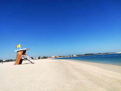 Al Mamzer Beach'in fotoğrafı - rahatlamayı sevenler arasında popüler bir yer