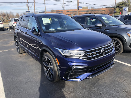 Volkswagen Dealer «Reydel Volkswagen, Sales & Service Center, Edison New Jersey VW Dealer», reviews and photos, 2034 NJ-27, Edison, NJ 08817, USA