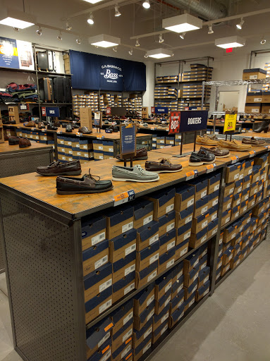 Outlet Mall «Tanger Outlet Grand Rapids», reviews and photos, 350 84th St SW, Byron Center, MI 49315, USA