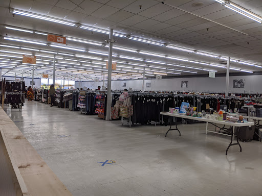 Discount Store «Discount Fashion Warehouse Kettering», reviews and photos, 2836 Wilmington Pike, Kettering, OH 45419, USA