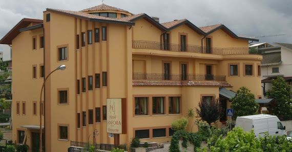 Hotel Ristorante L'anfora Via Monte Marcone, 40, 66041 Atessa CH, Italia
