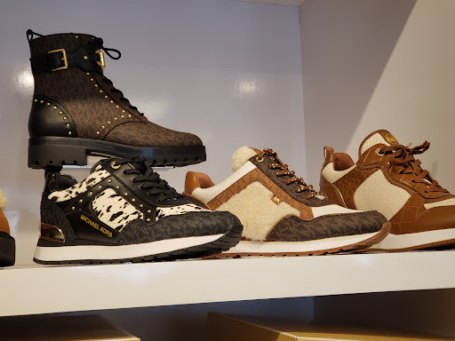 Fashion Accessories Store «Michael Kors», reviews and photos, 6699 N Landmark Dr a135, Park City, UT 84098, USA