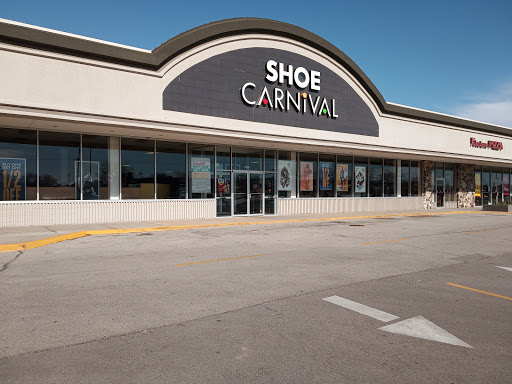 Shoe Carnival, 5493 S 76th St, Greendale, WI 53129, USA, 