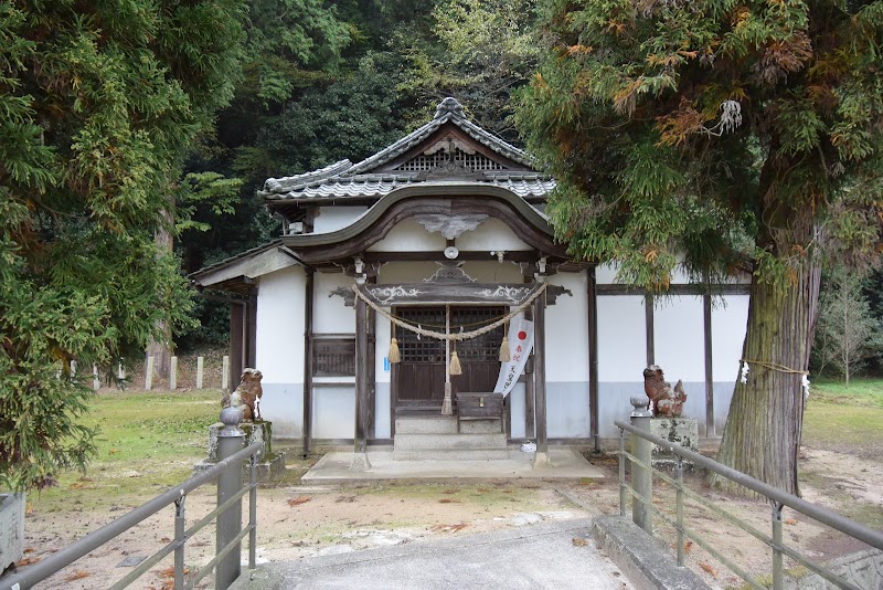 片山神社 (由津里)