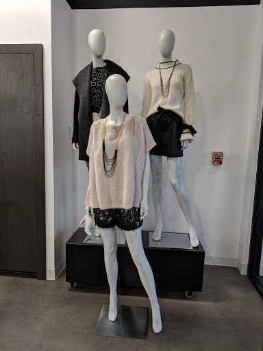 Department Store «Saks OFF 5TH», reviews and photos, 1675 Rockville Pike, Rockville, MD 20852, USA