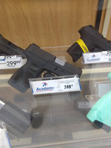 Sporting Goods Store «Academy Sports + Outdoors», reviews and photos, 7513 N Interstate Hwy 35, Austin, TX 78752, USA