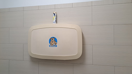 Thrift Store «Goodwill Retail Store of Lake St. Louis», reviews and photos, 913 Robert Raymond Dr, Lake St Louis, MO 63367, USA