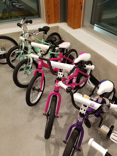 Camping Store «REI», reviews and photos, 350 Independence Blvd, Virginia Beach, VA 23462, USA