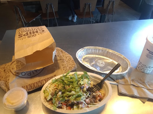 Mexican Restaurant «Chipotle Mexican Grill», reviews and photos, 4424 W Shaw Ave, Fresno, CA 93722, USA