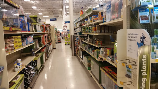 Pet Supply Store «PetSmart», reviews and photos, 650 Commerce Blvd, Scranton, PA 18519, USA