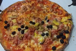 Pizzeria napoletana paninoteca di Perone Francesco ad Orta Nova (fg) image