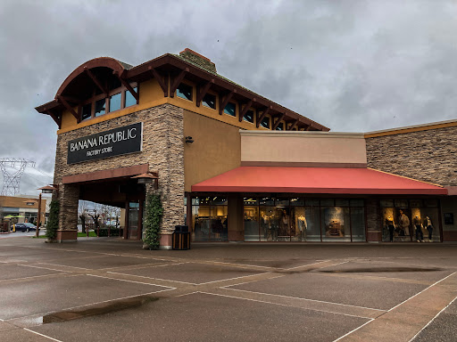 Clothing Store «Banana Republic», reviews and photos, 1001 N Arney Rd, Woodburn, OR 97071, USA