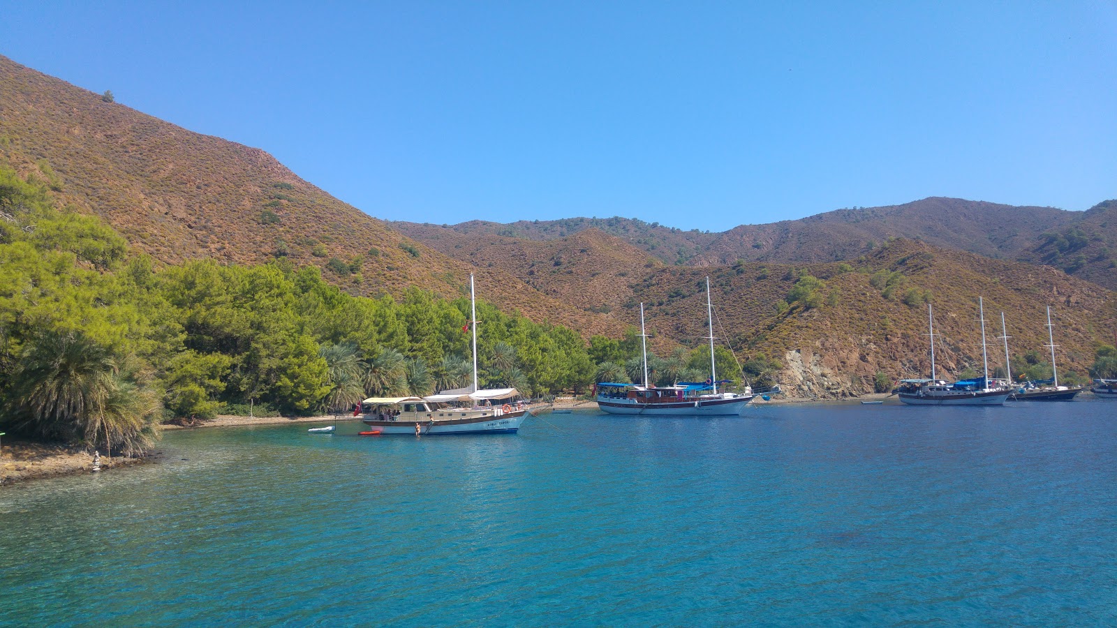 Hurmalı Plajı'in fotoğrafı turkuaz saf su yüzey ile