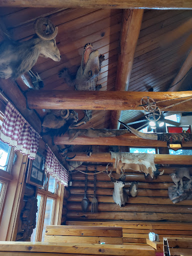 Barbecue Restaurant «Warthog Barbeque Pit», reviews and photos, 4921 20th St E, Fife, WA 98424, USA