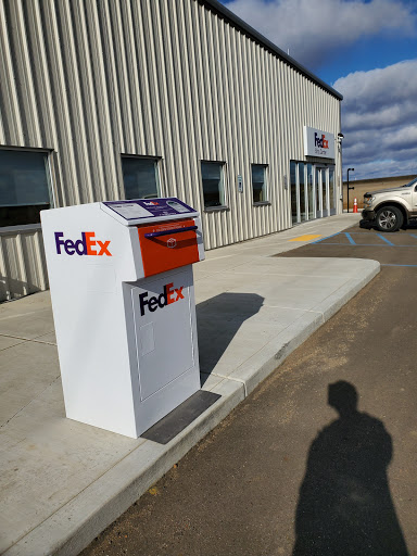 Shipping and Mailing Service «FedEx Ship Center», reviews and photos, 408 Airport Rd, Williston, ND 58801, USA