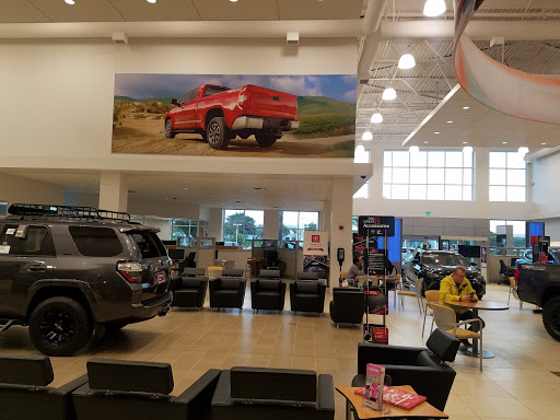 Toyota Dealer «AutoNation Toyota Irvine», reviews and photos, 9101 Research Dr, Irvine, CA 92618, USA