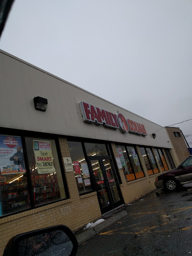 Dollar Store «FAMILY DOLLAR», reviews and photos, 939 New Britain Ave, West Hartford, CT 06110, USA