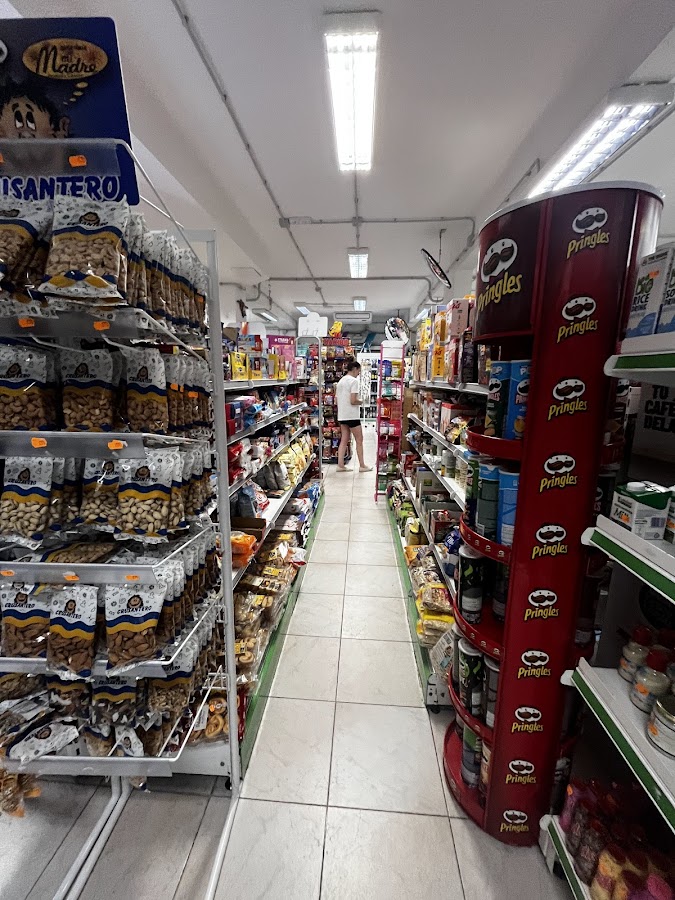 Supermarket Jardín Caleta