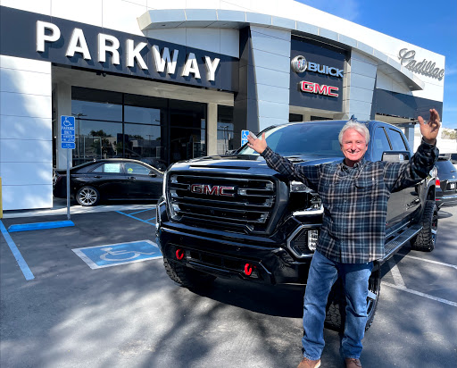 Cadillac Dealer «Parkway Cadillac», reviews and photos, 24055 Creekside Rd Suite A, Santa Clarita, CA 91355, USA