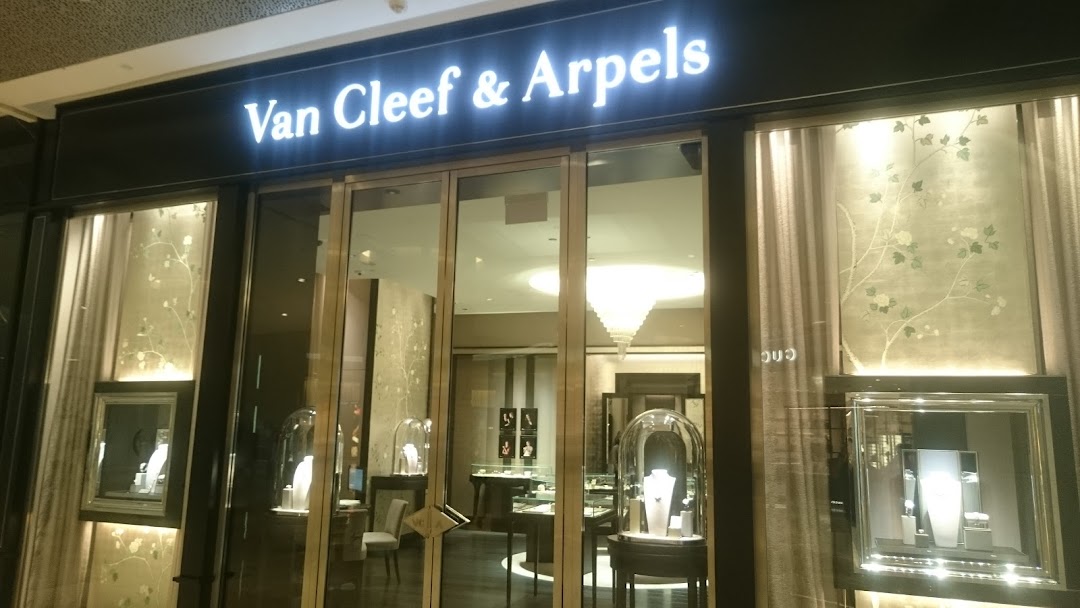 Van Cleef & Arpels (Singapore - ION Orchard)