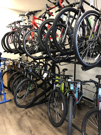 Bicycle Store «The Chain Link Bicycle Shop», reviews and photos, 139 N Castell Ave #400, New Braunfels, TX 78130, USA