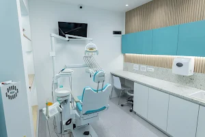 Specijalistička ordinacija dentalne medicine iz oblasti stomatološke protetike Alta Dent image
