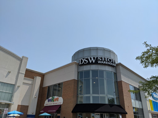 DSW Designer Shoe Warehouse, 202 Orland Park Pl, Orland Park, IL 60462, USA, 