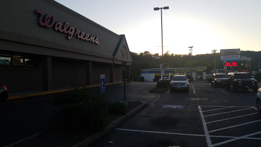 Drug Store «Walgreens», reviews and photos, 649 W Main St, Waterbury, CT 06702, USA