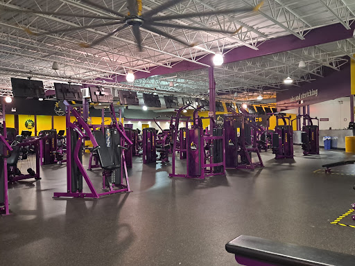 Shopping Mall «Washington Square Mall.», reviews and photos, 4849 W North Ave, Chicago, IL 60639, USA