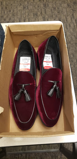 Department Store «Nordstrom Rack The Shops at Oak Brook Place», reviews and photos, 2155 22nd St, Oak Brook, IL 60523, USA