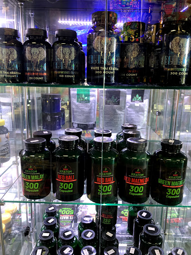 Tobacco Shop «Kazzaz Smoke Shop», reviews and photos, 6355 W Montrose Ave, Chicago, IL 60634, USA