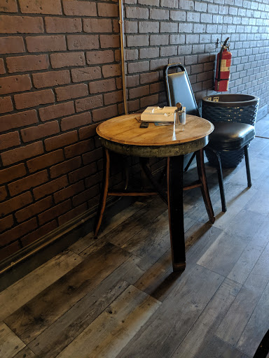 Tobacco Shop «Stogies Cigar Lounge», reviews and photos, 230 W Pine St, Lodi, CA 95240, USA