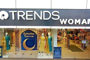 TRENDS WOMAN image