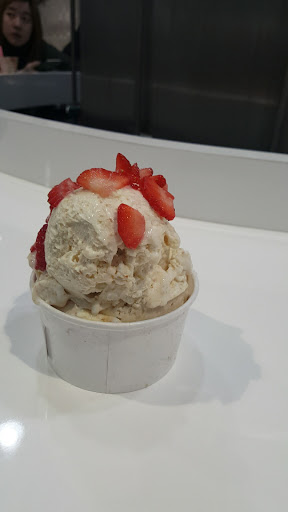 Ice Cream Shop «Creamistry Scottsdale Waterfront», reviews and photos, 7135 E Camelback Rd #151, Scottsdale, AZ 85251, USA