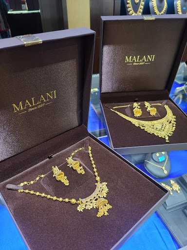 Jewelry Store «Malani Jewelers, Dallas (TX) - 22Kt Gold & Diamond Jewelry», reviews and photos, 300 S Central Expy, Richardson, TX 75080, USA