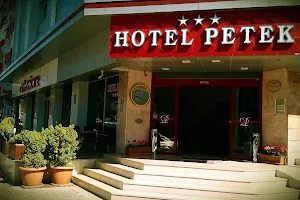 Petek Hotel image