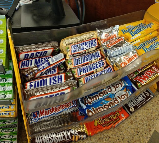 Liquor Store «Arcadia Foremost Liquors», reviews and photos, 3301 W North Ave, Chicago, IL 60647, USA