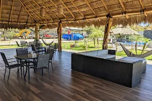 Punta Mirasol club náutico y terraza para eventos image