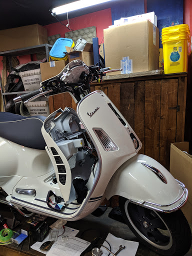 Motor Scooter Dealer «Metro Scooter», reviews and photos, 3716 Montgomery Rd, Cincinnati, OH 45207, USA