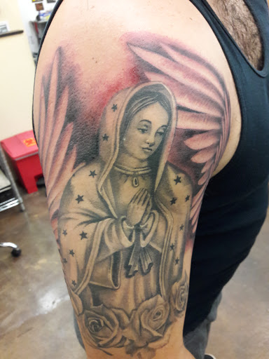 Explore outdoor tattoo ideas, creative tattoo ideas in Kansas City, available at 816 Tattoo