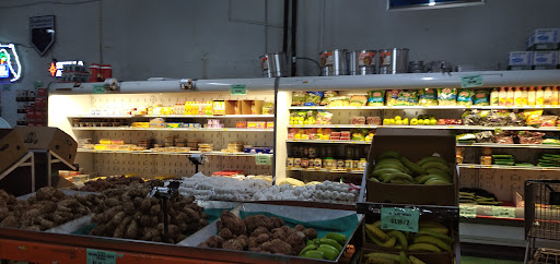 Supermarket «Rey Chavez Distributors Corporation», reviews and photos, 780 W 17th St, Hialeah, FL 33010, USA